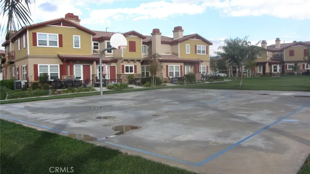 1510 Orange Avenue 902, Redlands, California 92373 home-pic-26