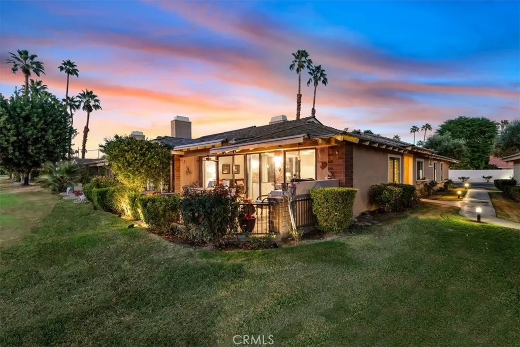 393 Gran Via, Palm Desert, California 92260 home-pic-46