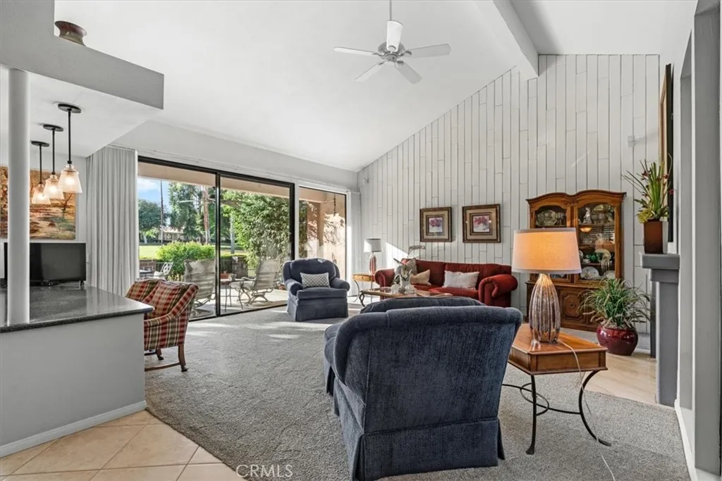 393 Gran Via, Palm Desert, California 92260 home-pic-5