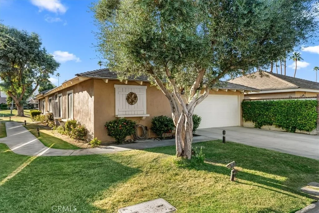 393 Gran Via, Palm Desert, California 92260 home-pic-2