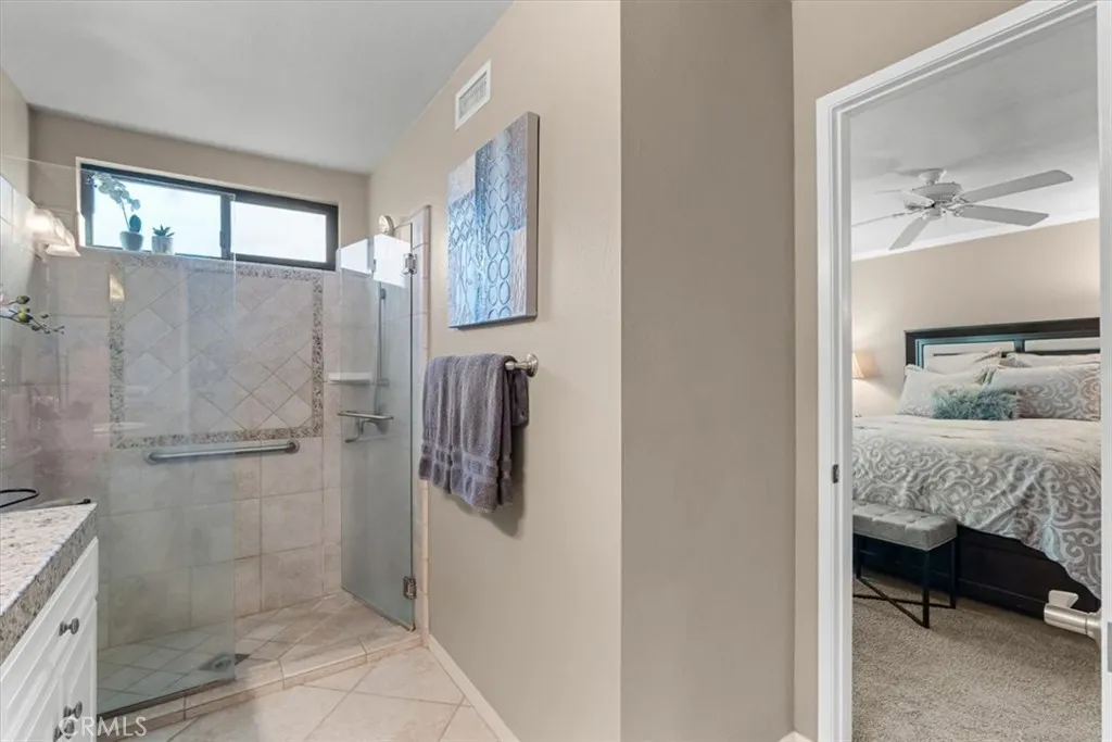 393 Gran Via, Palm Desert, California 92260 home-pic-26