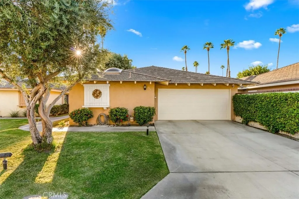 393 Gran Via, Palm Desert, California 92260 home-pic-0