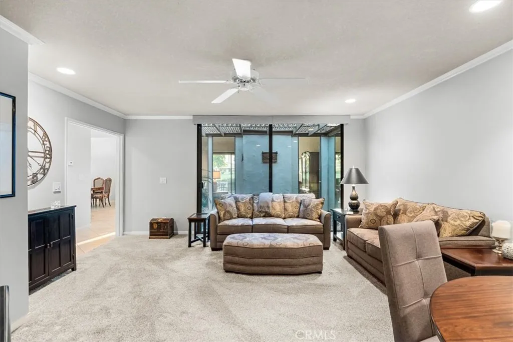 393 Gran Via, Palm Desert, California 92260 home-pic-16