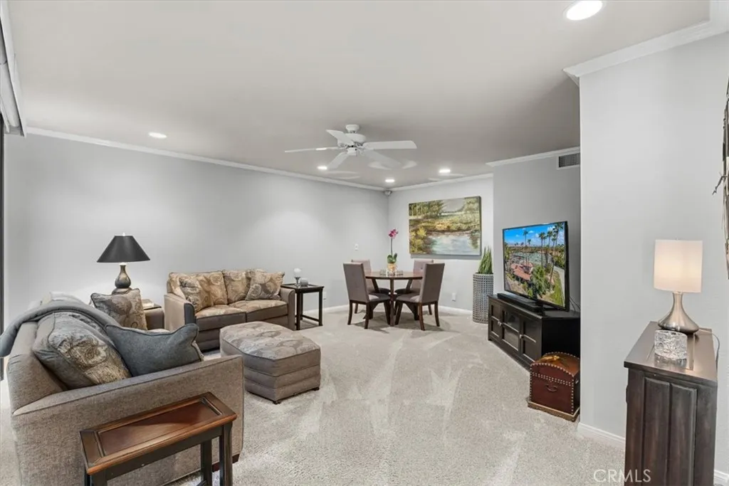 393 Gran Via, Palm Desert, California 92260 home-pic-14
