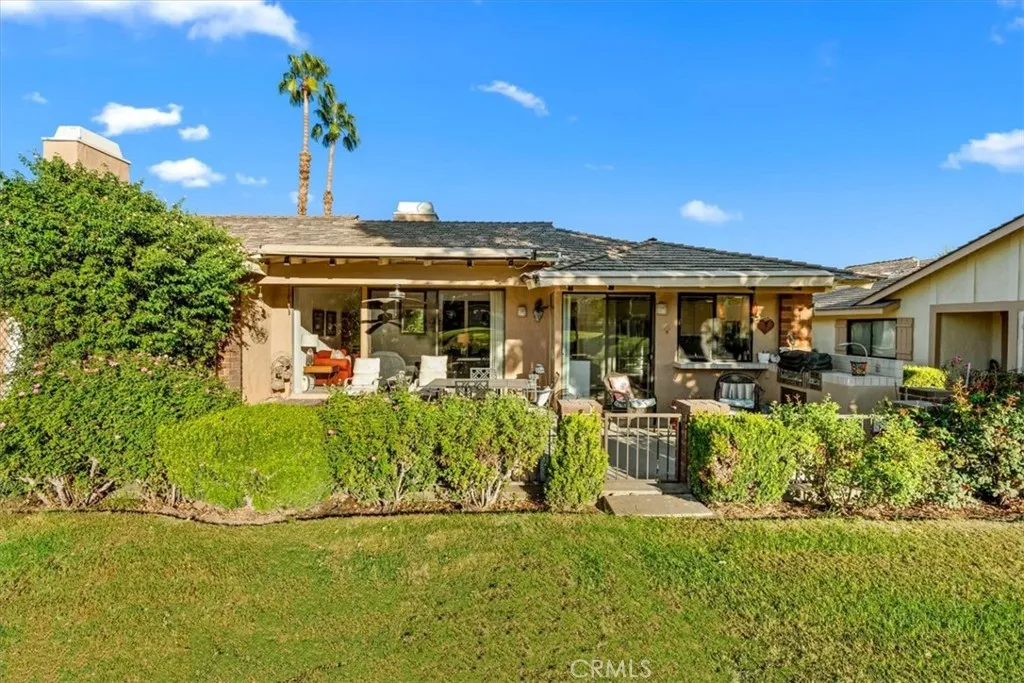 393 Gran Via, Palm Desert, California 92260 home-pic-31