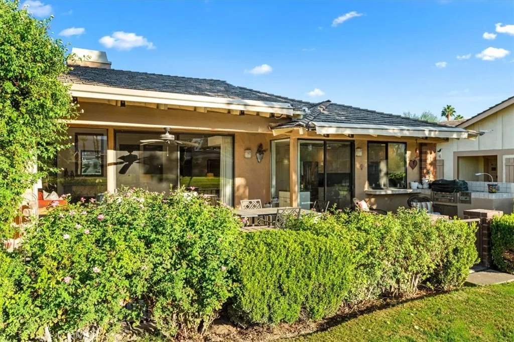 393 Gran Via, Palm Desert, California 92260 home-pic-32