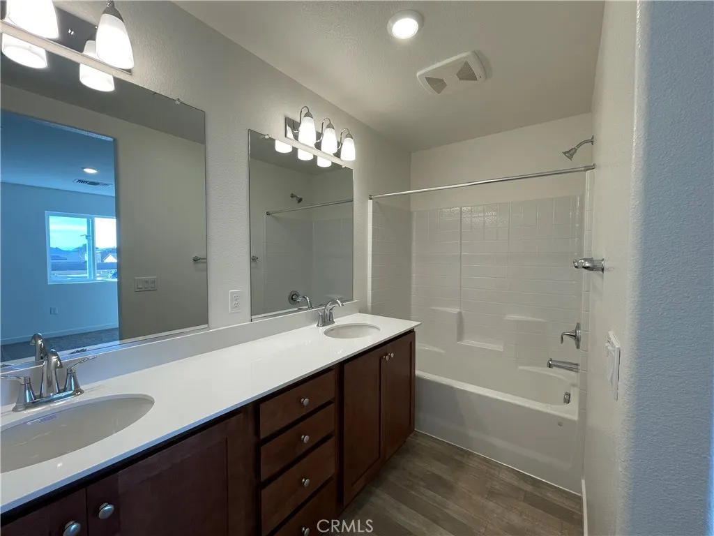 773 Stone Ridge West Ave, Merced, California 95341 home-pic-5