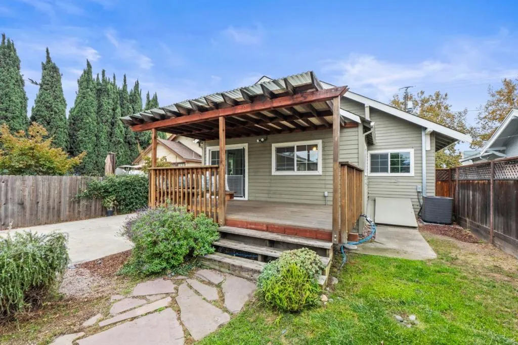 816 N 13th Street, San Jose, California 95112 home-pic-32