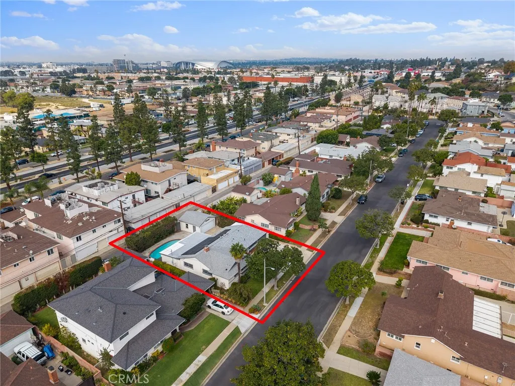 10525 S 8th Avenue, Inglewood, California 90303 home-pic-49