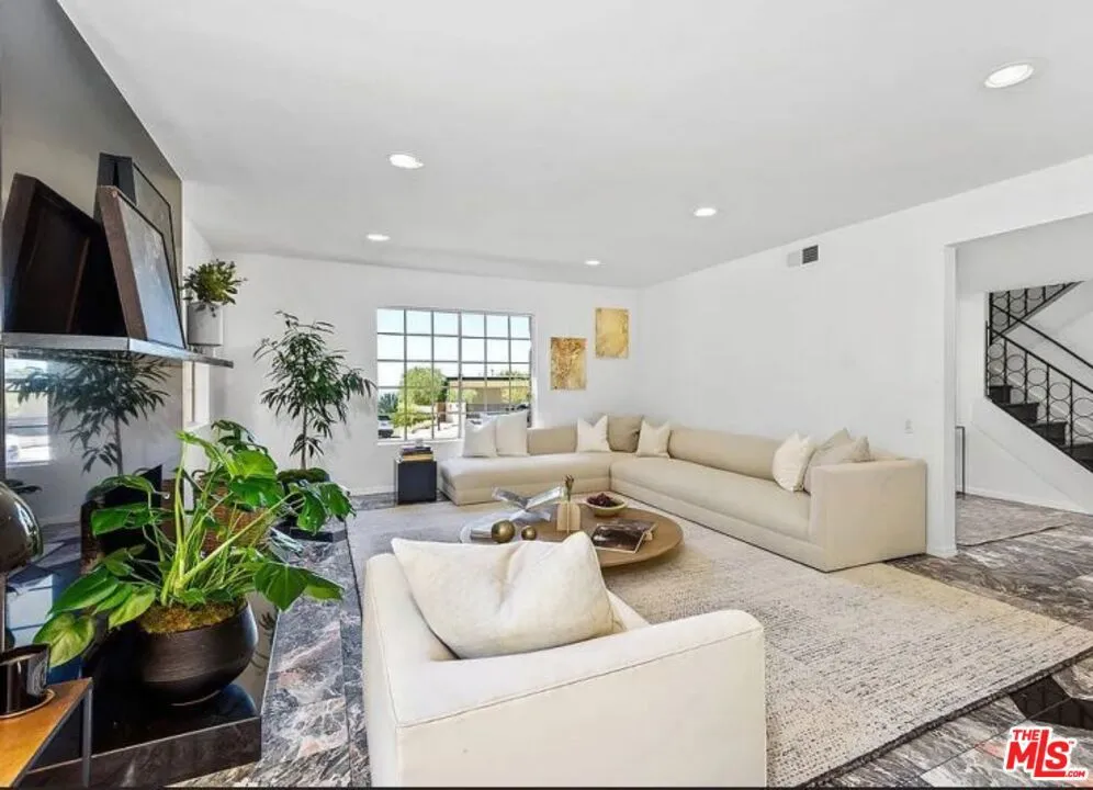 1871 Marcheeta Place, Los Angeles, California 90069 home-pic-10