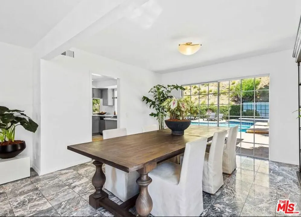 1871 Marcheeta Place, Los Angeles, California 90069 home-pic-9