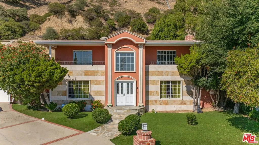 1871 Marcheeta Place, Los Angeles, California 90069 home-pic-0