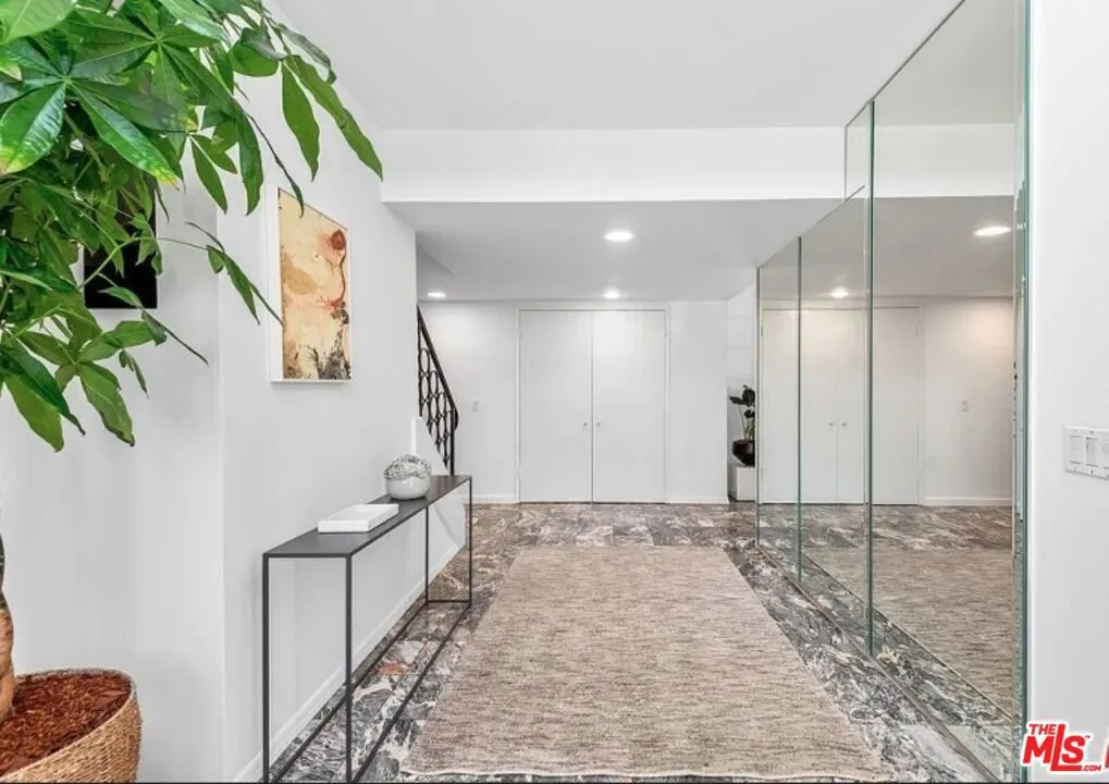 1871 Marcheeta Place, Los Angeles, California 90069 home-pic-3