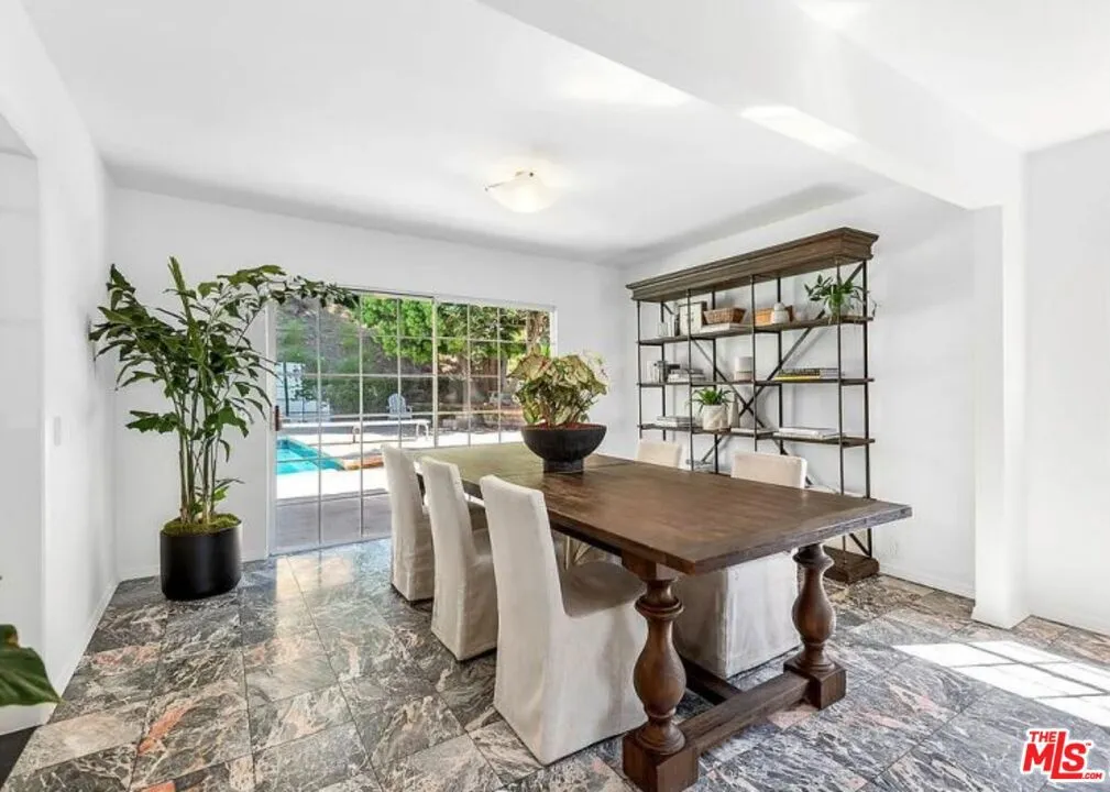 1871 Marcheeta Place, Los Angeles, California 90069 home-pic-12
