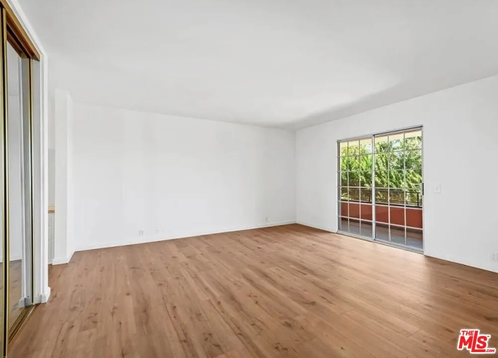 1871 Marcheeta Place, Los Angeles, California 90069 home-pic-13