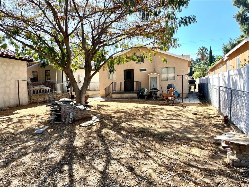 8421 Grenoble, Sunland, California 91040 home-pic-7