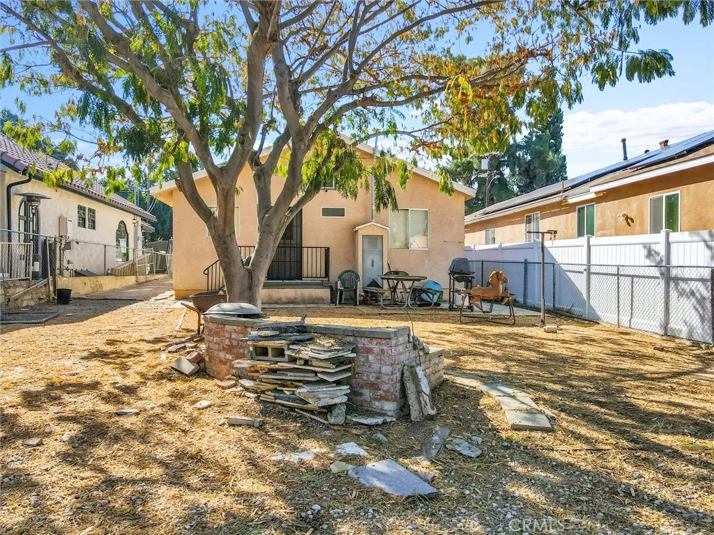 8421 Grenoble, Sunland, California 91040 home-pic-8