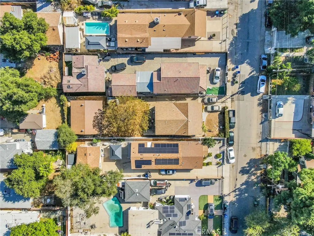 8421 Grenoble, Sunland, California 91040 home-pic-22