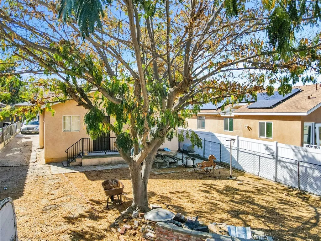 8421 Grenoble, Sunland, California 91040 home-pic-14