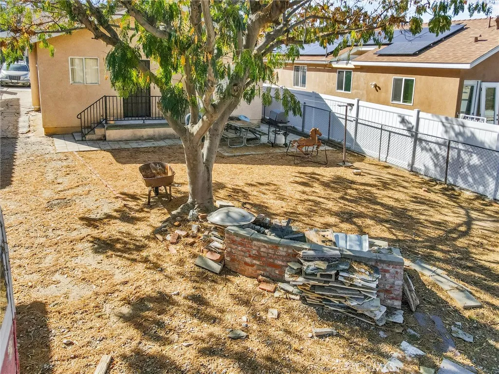 8421 Grenoble, Sunland, California 91040 home-pic-6
