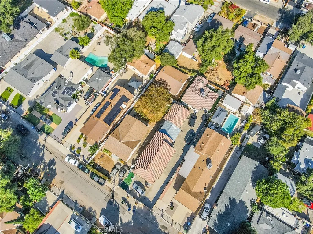 8421 Grenoble, Sunland, California 91040 home-pic-16