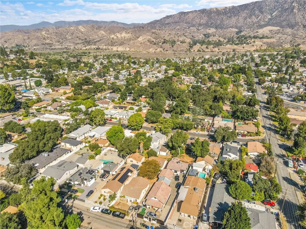 8421 Grenoble, Sunland, California 91040 home-pic-17