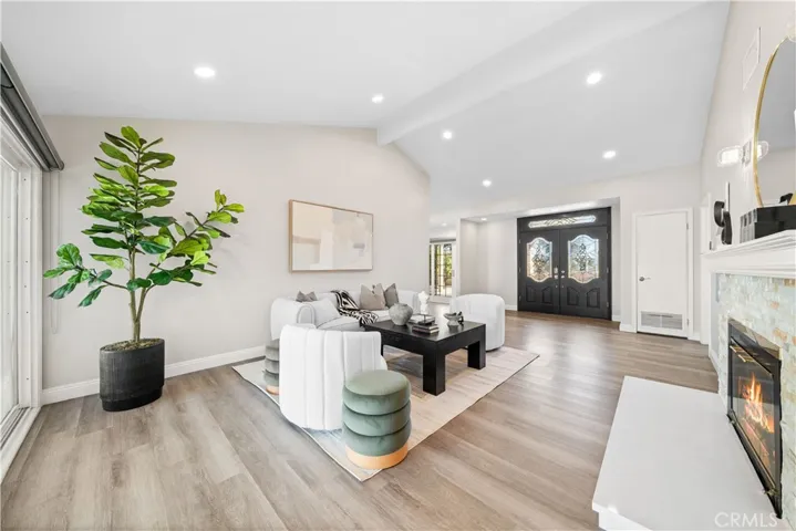 17841 Buena Vista, Yorba Linda, California 92886