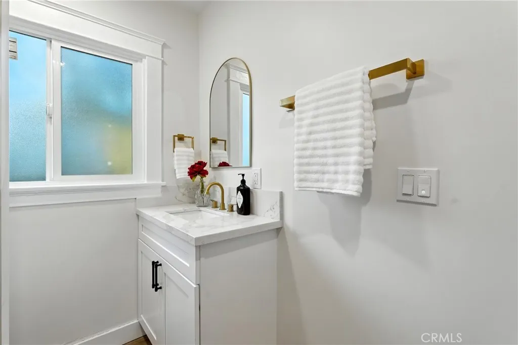 4340 2nd, Los Angeles, California 90008 home-pic-19