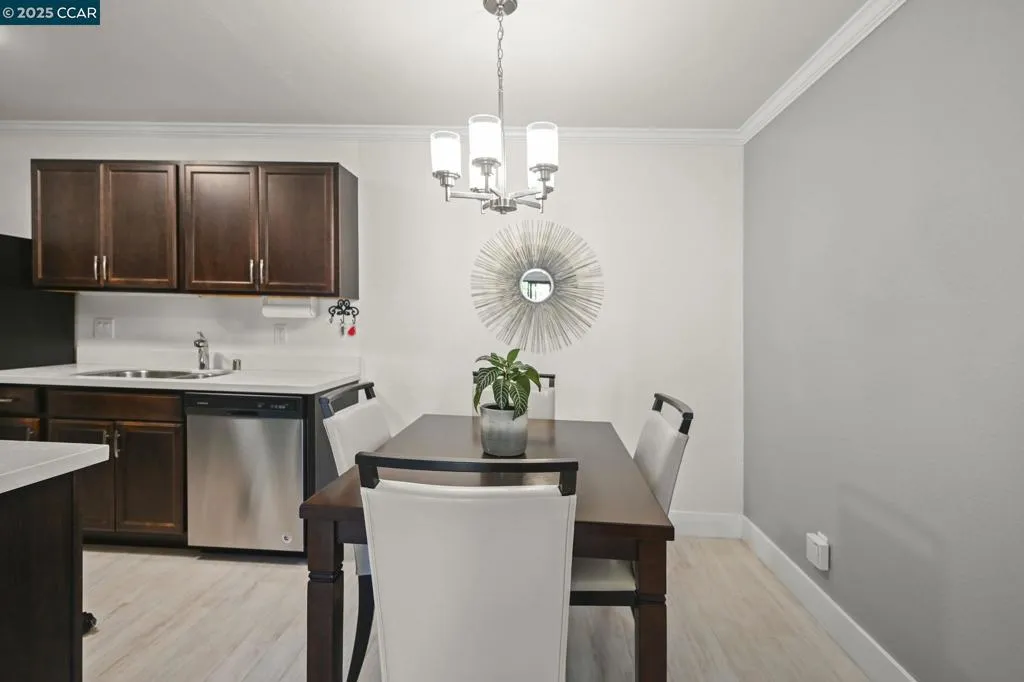 1411 Marchbanks Dr 2, Walnut Creek, California 94598 home-pic-8