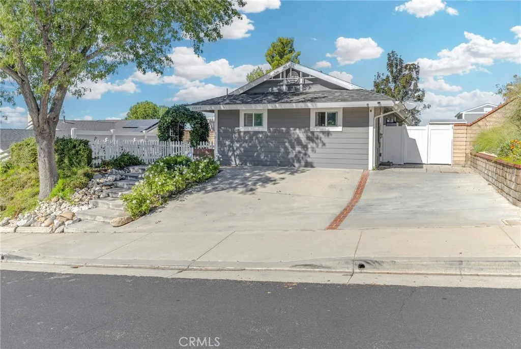 27829 Carnegie, Castaic, California 91350 home-pic-4