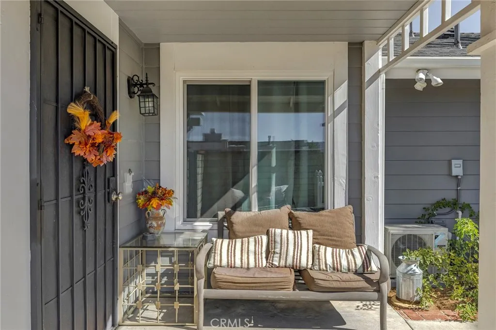 27829 Carnegie, Castaic, California 91350 home-pic-11