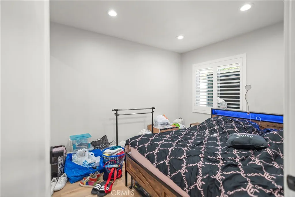 27829 Carnegie, Castaic, California 91350 home-pic-36
