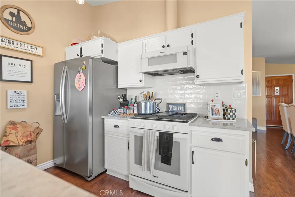 27829 Carnegie, Castaic, California 91350 home-pic-20