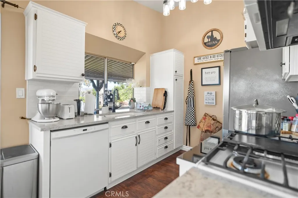 27829 Carnegie, Castaic, California 91350 home-pic-21
