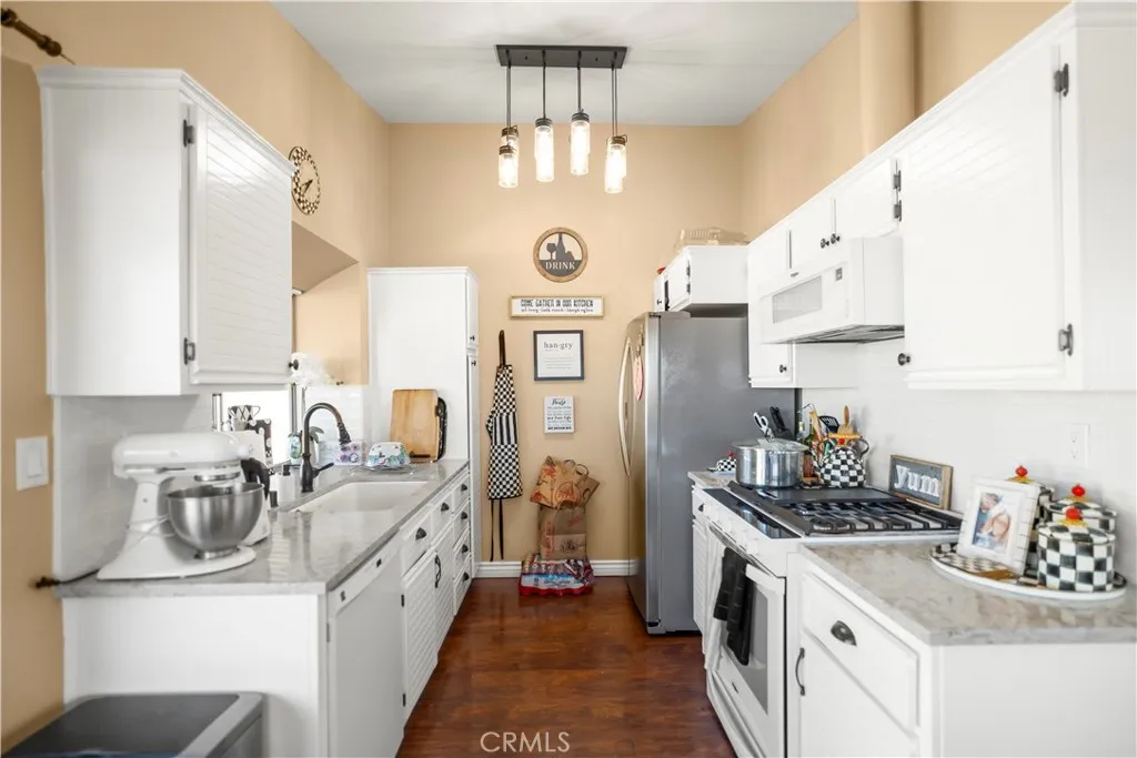 27829 Carnegie, Castaic, California 91350 home-pic-19