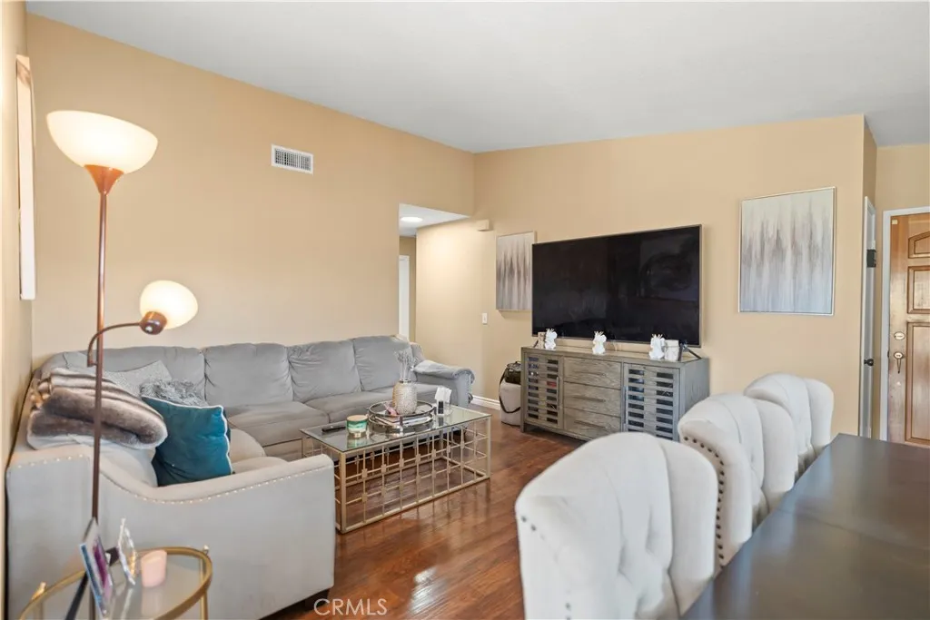 27829 Carnegie, Castaic, California 91350 home-pic-15