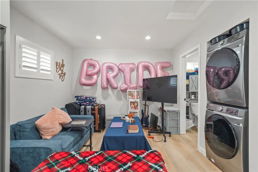 27829 Carnegie, Castaic, California 91350 home-pic-33