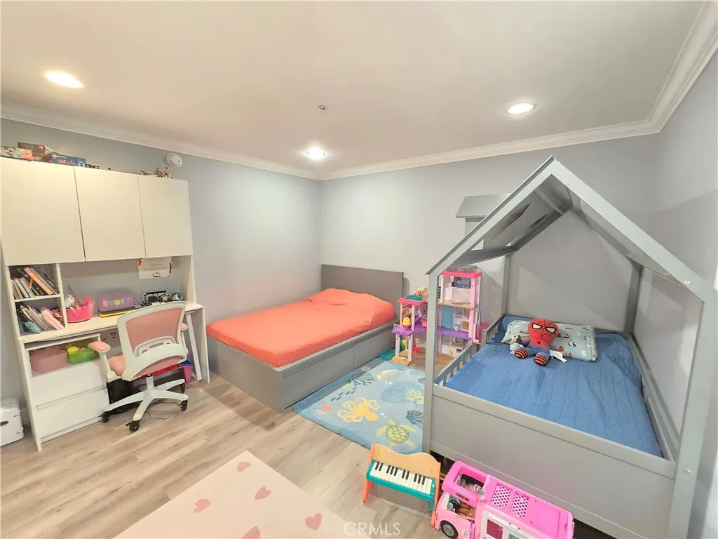 612 N Columbus Avenue 101, Glendale, California 91203 home-pic-13