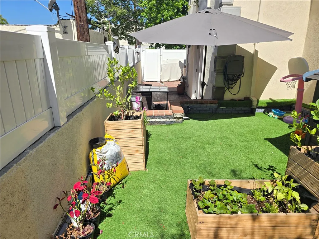 612 N Columbus Avenue 101, Glendale, California 91203 home-pic-17