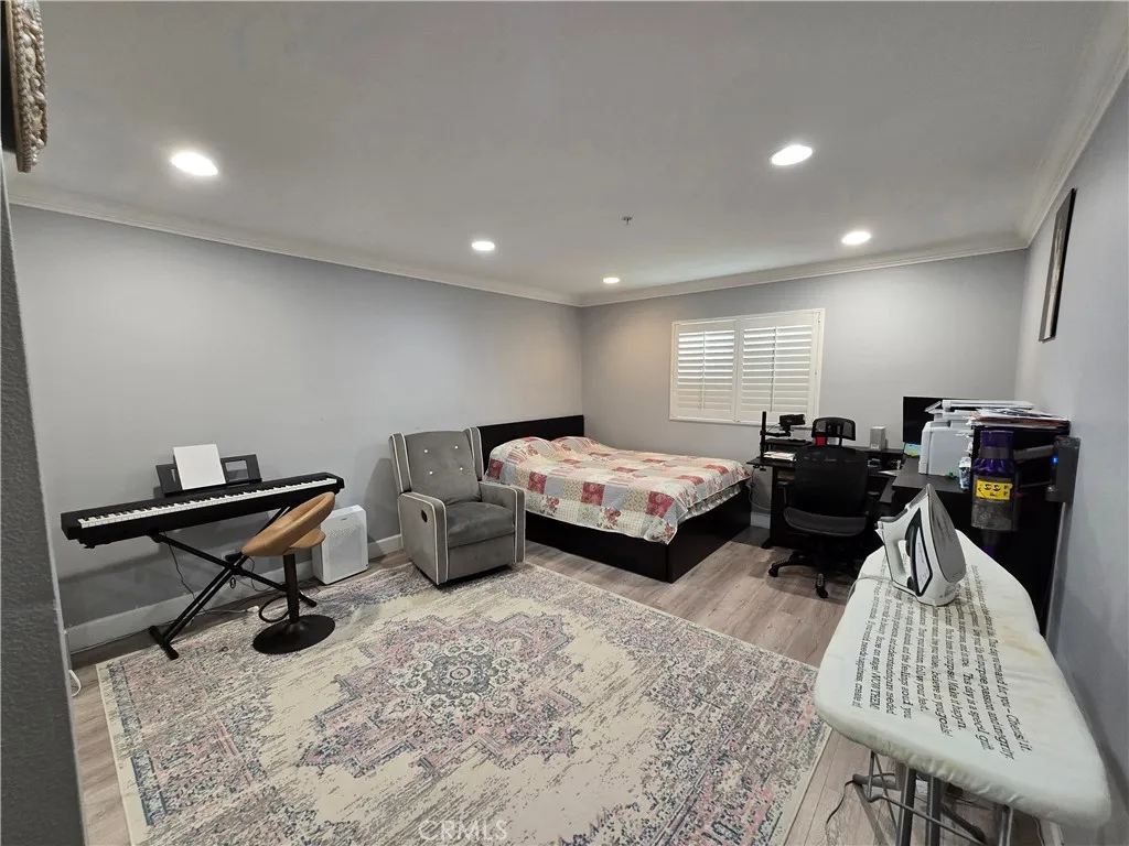 612 N Columbus Avenue 101, Glendale, California 91203 home-pic-10
