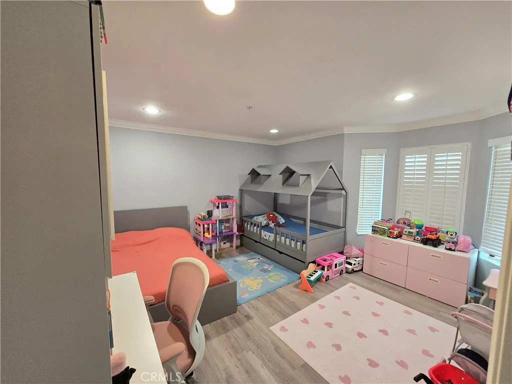 612 N Columbus Avenue 101, Glendale, California 91203 home-pic-12