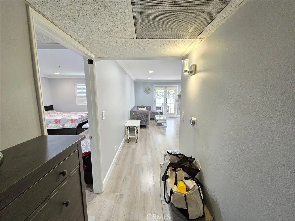 612 N Columbus Avenue 101, Glendale, California 91203 home-pic-4