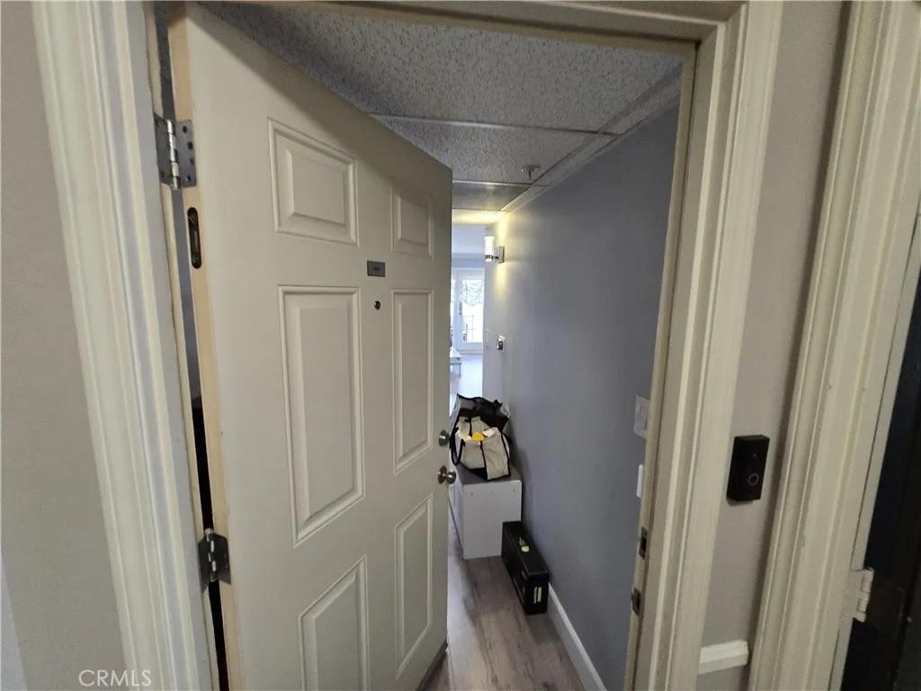 612 N Columbus Avenue 101, Glendale, California 91203 home-pic-3