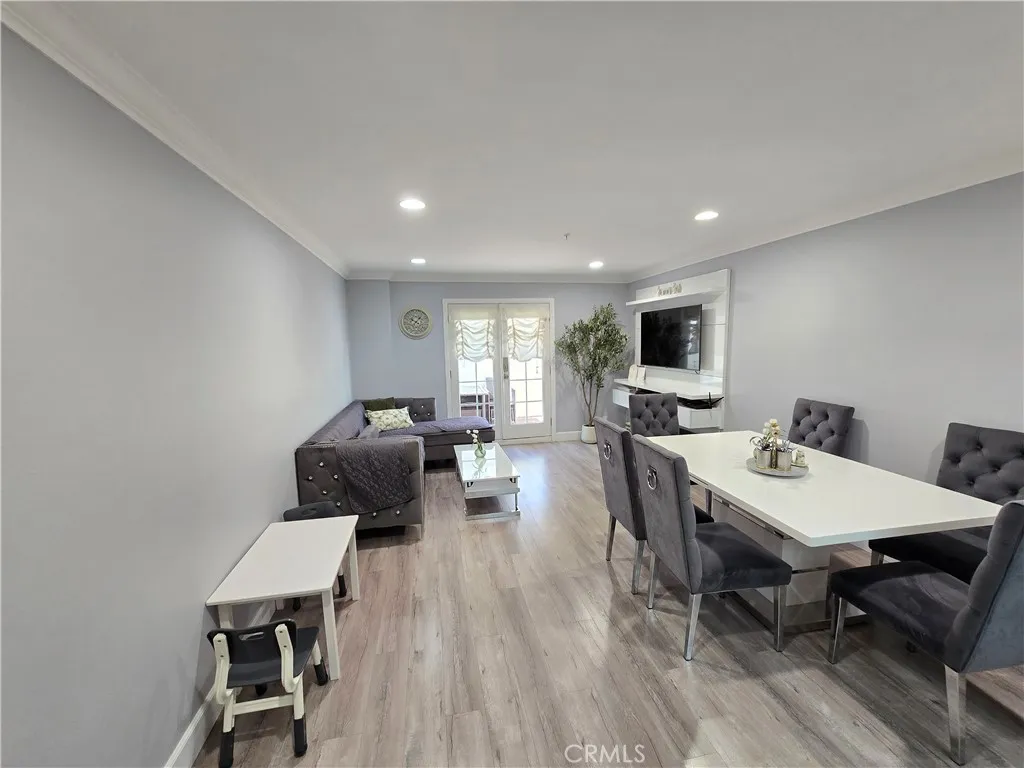 612 N Columbus Avenue 101, Glendale, California 91203 home-pic-5
