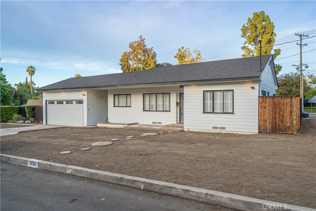 5006 Catalon, Woodland Hills, California 91364 home-pic-1
