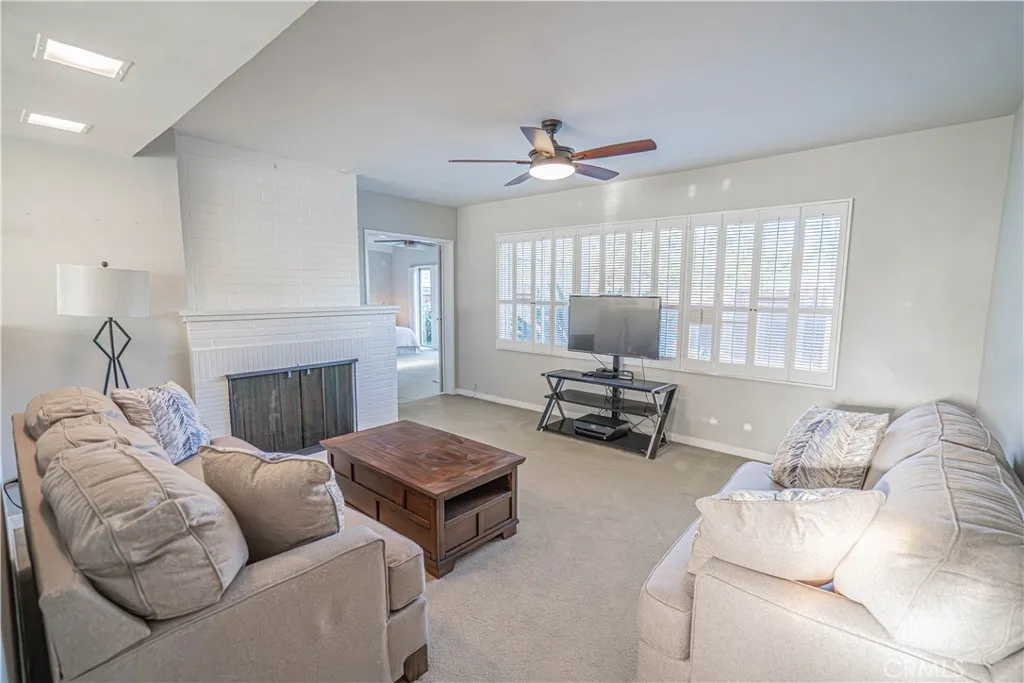 5006 Catalon, Woodland Hills, California 91364 home-pic-9