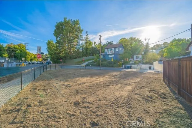 5006 Catalon, Woodland Hills, California 91364 home-pic-19