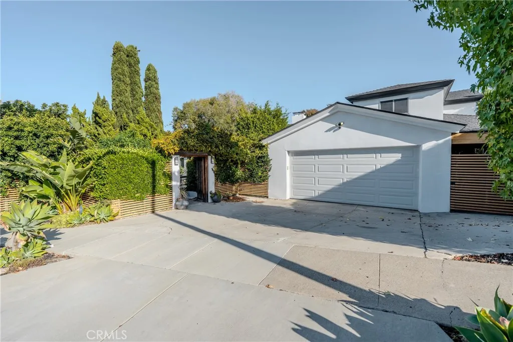 2207 Golden, Newport Beach, California 92660 home-pic-34