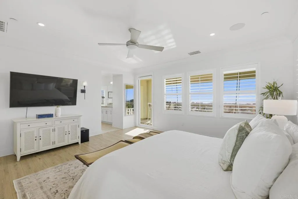 870 Hymettus Avenue, Encinitas, California 92024 home-pic-36