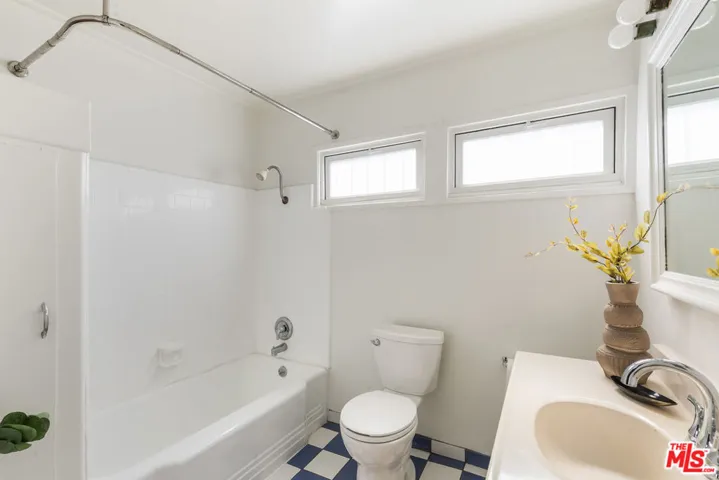 1803 Silverwood Terrace, Los Angeles, California 90026